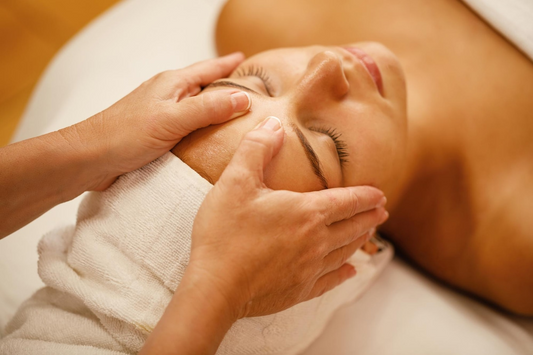 Duo Digest: The Role of Facial Massage in Anti-Ageing