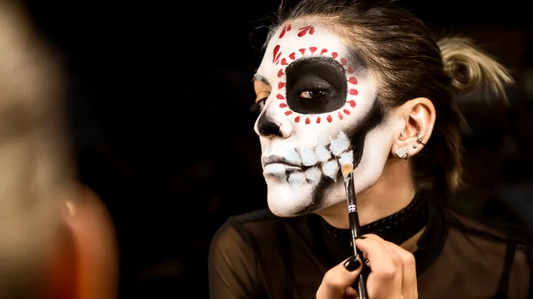 Habit Hack: How to Prepare Your Skin for Halloween Makeup